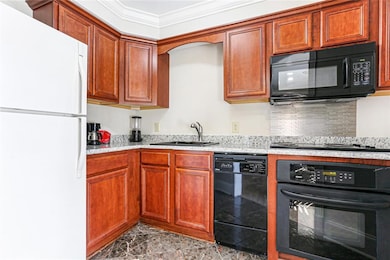 La Plaza Apartments - Fully Furnished, Metairie, LA 70001 - photo 3