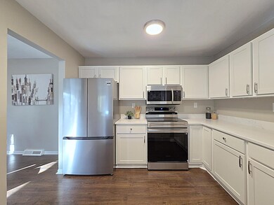 6512 S Parkedge Cir unit 118B, Franklin, WI 53132 - photo 6