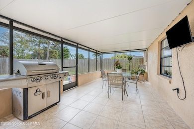 220 Cinnamon Lake Cir, Melbourne, FL 32901 - photo 5