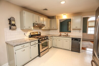 20 Shepard Ave, Salem, NH 03079 - photo 5