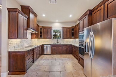 2562 Otter Way, New Braunfels, TX 78132 - photo 5