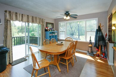 946 Charles St-107