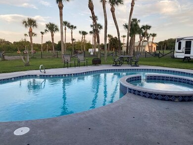 Pool & Spa