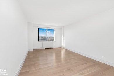 Manor Towers unit 14B, Bronx, NY 10463 - photo 4
