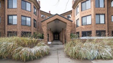 Nature Cove unit 308, Ann Arbor, MI 48104 - photo 2