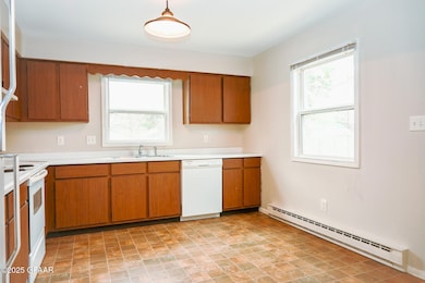 3627 13th Ave N, Grand Forks, ND 58203 - photo 3