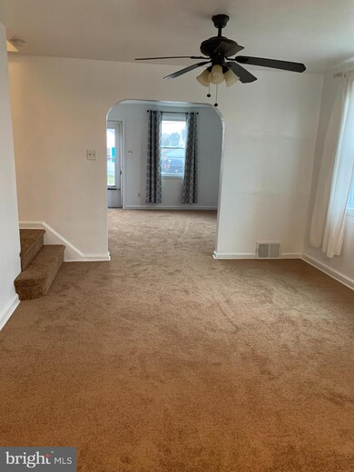 423 Crotzer Ave, Folcroft, PA 19032 - photo 5