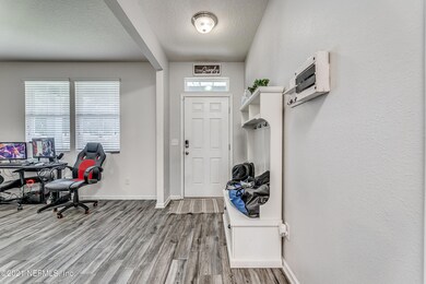 9082 Emma Jean Ct, Jacksonville, FL 32211 - photo 3