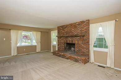 12302 Winding Ln, Bowie, MD 20715 - photo 6