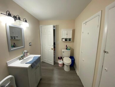 27 E Pierson Ave, Somers Point, NJ 08244 - photo 4