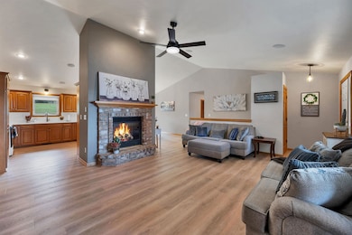 4011 Garrett St, de Pere, WI 54115 - photo 2