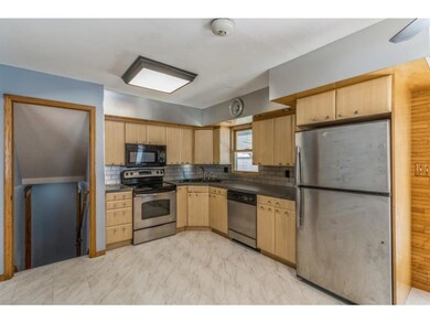 3936 E 26th St, Des Moines, IA 50317 - photo 5