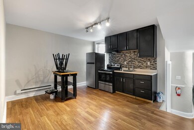 1707 W Oxford St unit D, Philadelphia, PA 19121 - photo 2