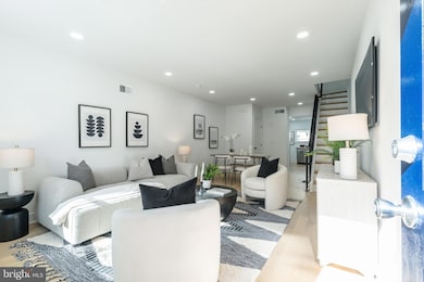 351 Fitzgerald St, Philadelphia, PA 19148 - photo 2