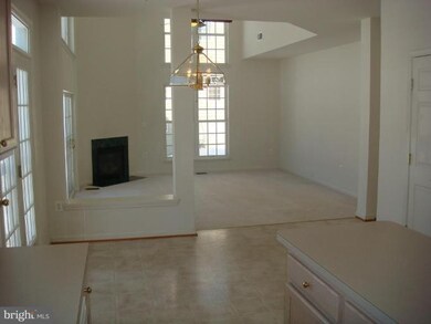 17059 Anns Brook Ct, Woodbridge, VA 22191 - photo 7