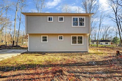 104 Acorn Ln - Rear view