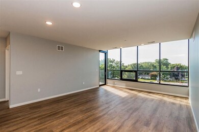 1 University Way unit No. 515, Iowa City, IA 52246 - photo 3