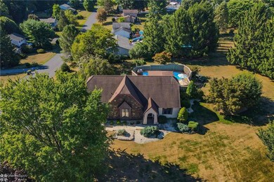 1406 Thomas Dr, Coplay, PA 18037 - photo 3