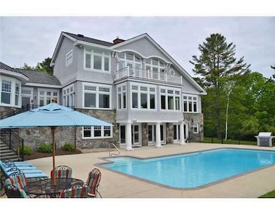 Swimming Pool/Hot Tub/Sauna.