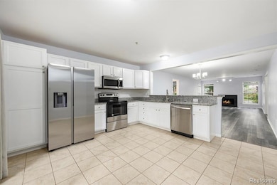 28139 Carlton Way Dr, Novi, MI 48377 - photo 6