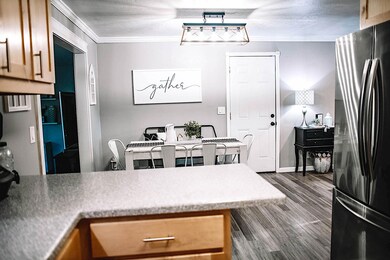 916 SW Spruce St, Grants Pass, OR 97526 - photo 6