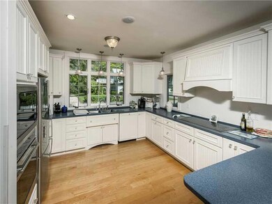 8 Beach Plum Ln, Ogunquit, ME 03907 - photo 2