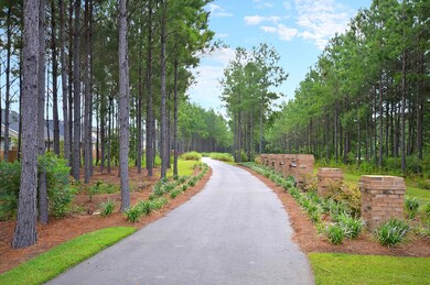 458 Spanish Wells Rd, Summerville, SC 29486 - photo 6