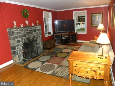 742 Northern Ave, Hagerstown, MD 21742 - photo 2