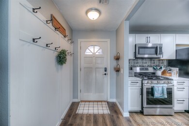 1305 W Durham St, Broken Arrow, OK 74011 - photo 3