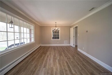 605 Berkshire Dr, Statesville, NC 28677 - photo 6