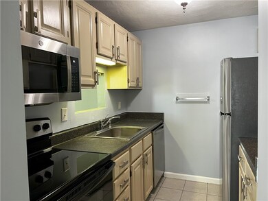 2060 Mineral Spring Ave unit 6, North Providence, RI 02911 - photo 3