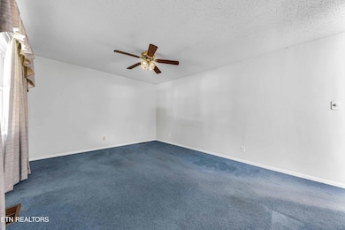 7400 Meadowbrook Cir, Knoxville, TN 37918 - photo 3