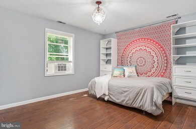 208 Love Point Ave, Stevensville, MD 21666 - photo 4