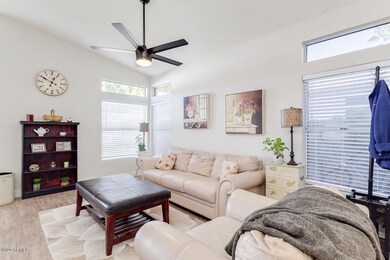 1538 E Beacon Dr, Gilbert, AZ 85234 - photo 5