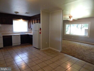 77 Baldwin Ln, Willingboro, NJ 08046 - photo 4