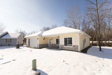 1817 Ronda Ct, Moberly, MO 65270 - photo 2