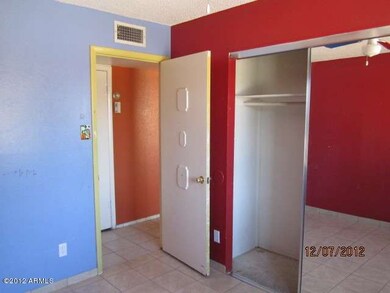 BED2 CLOSET