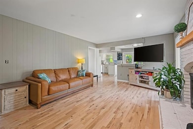 5200 Woodland Dr, Shawnee, KS 66218 - photo 6