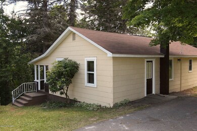 1096 Towpath Rd, Hawley, PA 18428 - photo 2