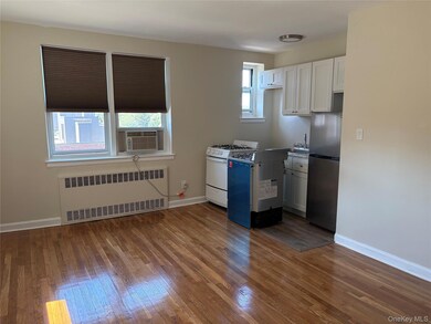 Cathedral Gardens unit 6C, Hempstead, NY 11550 - photo 2