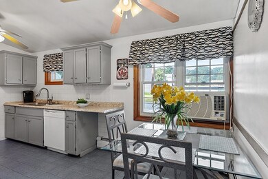 25 Maple St, Hudson, MA 01749 - photo 7