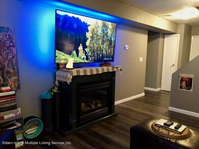 LivingRoom2