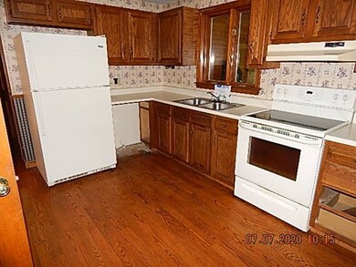 126 E Charlton Rd, Spencer, MA 01562 - photo 3