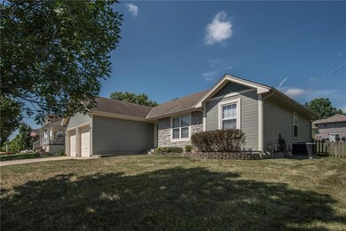 506 N Franklin St, Raymore, MO 64083 - photo 3