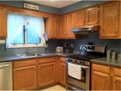 14 Peck St, Swansea, MA 02777 - photo 5