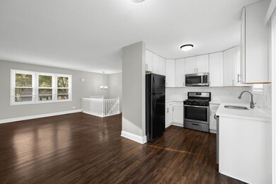 17820 Arlington Dr, Country Club Hills, IL 60478 - photo 4