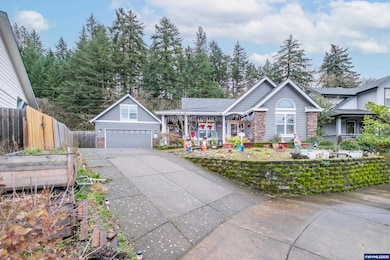 920 Filbert St, Brownsville, OR 97327 - photo 2