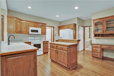 22311 W 52nd St, Shawnee, KS 66226 - photo 6