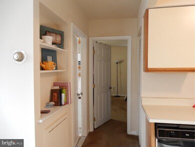 1100 Tyson Ave unit C2, Roslyn, PA 19001 - photo 6