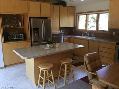 Beautiful Kitchen with new high end Stainless Stee